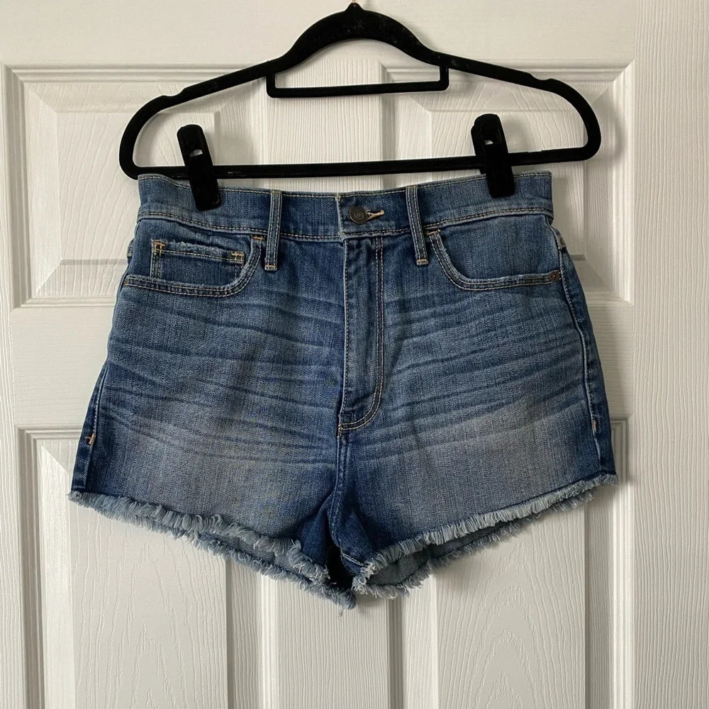 Abercrombie and‎ Fitch Raw Hem Shorts Size 6/28